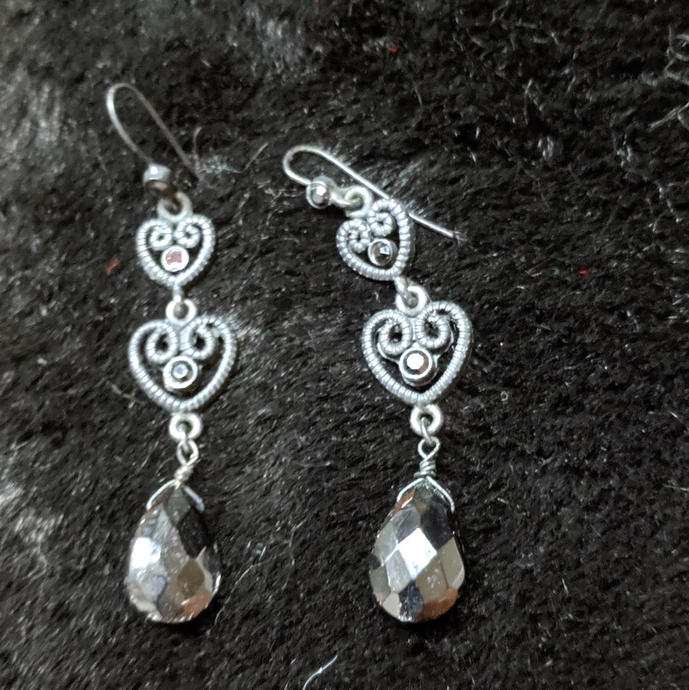 True Vintage Black Drop Earrings